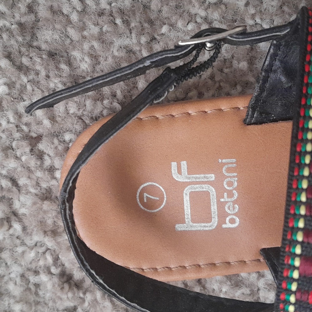 Betani tassel Sandals  Size 7 - Picture 7 of 9